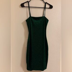 Chic Emerald Mini Dress